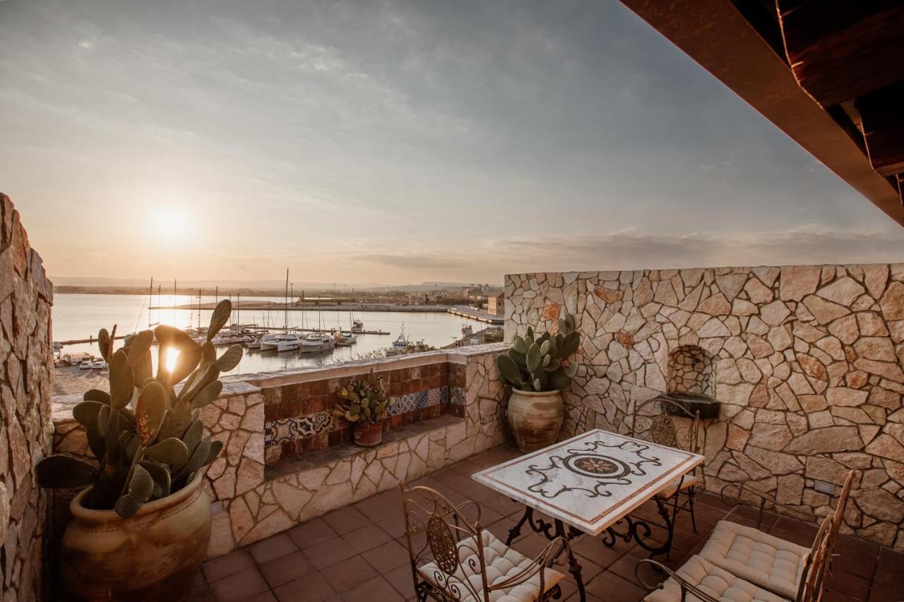 Bed and Breakfast Palazzo Giunta - Porta Marina Ortigia Syracuse Exteriér fotografie