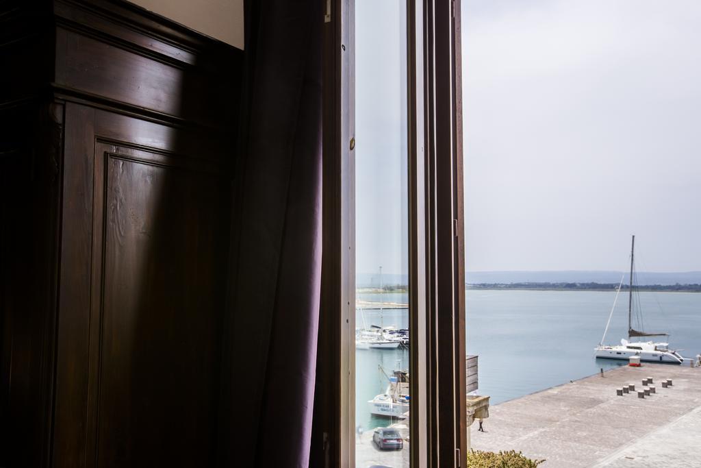 Bed and Breakfast Palazzo Giunta - Porta Marina Ortigia Syracuse Exteriér fotografie